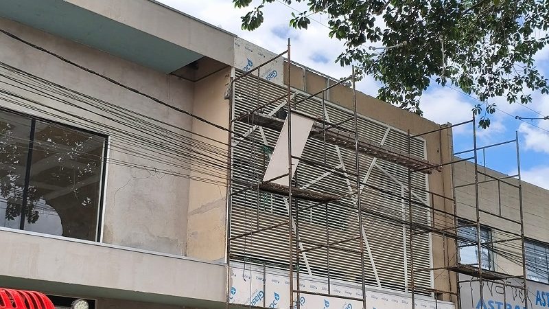 Teixeira de Freitas: Jovem de 21 anos morre em trágico acidente de trabalho no Centro da cidade