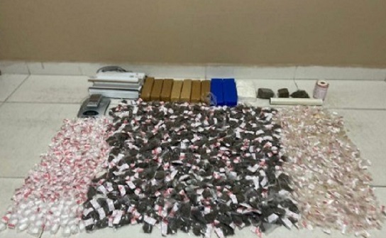 Polícia Militar apreende grande quantidade de drogas em Nova Viçosa