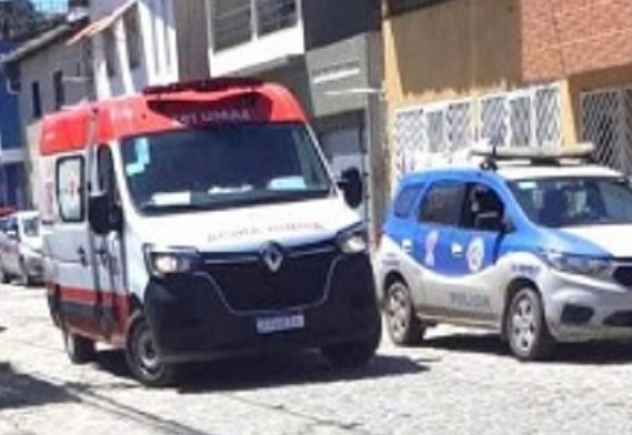 Homem morre após atacar lojista em Porto Seguro