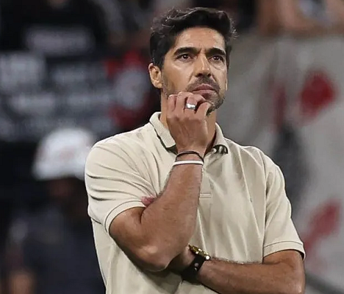 Vitória difícil, reforços e polêmica na arbitragem: Abel Ferreira fala após clássico em Itaquera