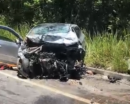 Tragédia na BR-101 deixa três mortos e três feridos em Teixeira de Freitas