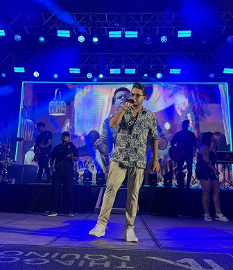 Penúltimo dia do Carnaval de Alcobaça reúne multidão e consolida evento como o maior do Extremo Sul da Bahia