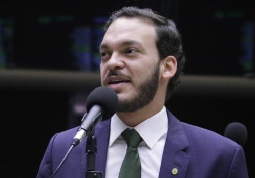 Polícia Federal deflagra Operação Colligatio e investiga ex-deputado Uldurico Júnior em Teixeira de Freitas