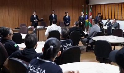 MPCE desarticula rede que usava advogados para transmitir ordens de facções criminosas no Ceará
