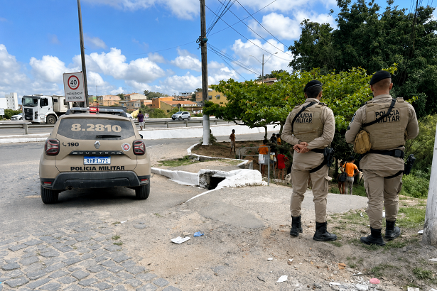 Homem em situação de rua é morto a tiros enquanto dormia no bairro Pequi, em Eunápolis