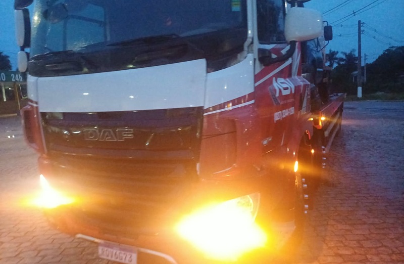 Homem morre após ser atropelado por caminhão na BR-101, próximo ao Assentamento Jaci Rocha, em Itamaraju