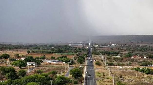 Inmet emite alerta de chuvas intensas para 376 cidades da Bahia; veja lista dos municípios