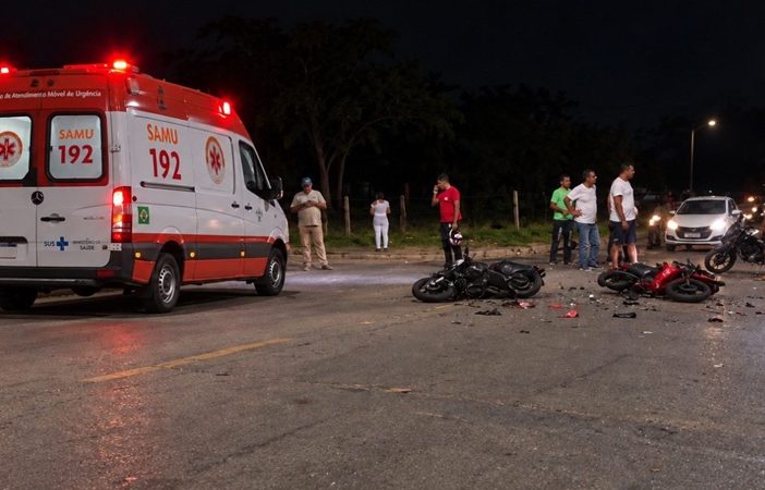 Batida entre duas motos deixa um homem em estado grave e outro ferido em Eunápolis