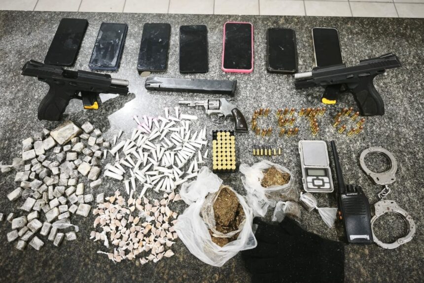 Operação policial em Itabela resulta em três mortes e apreensão de veículos e drogas
